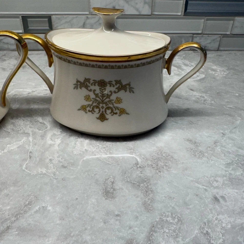 Lenox Castle Garden Bone China Dinnerware SUGAR & CREAMER SET Floral Gold Trim - Picture 2 of 9